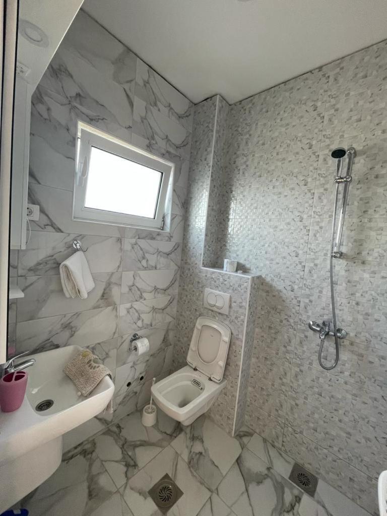 Apartments Tina Utjeha-Bušat Eksteriør billede