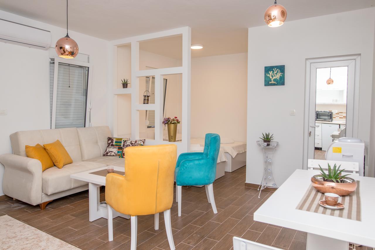 Apartments Tina Utjeha-Bušat Eksteriør billede